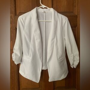 Maurice’s white light weight blazer. Great condition. Size L